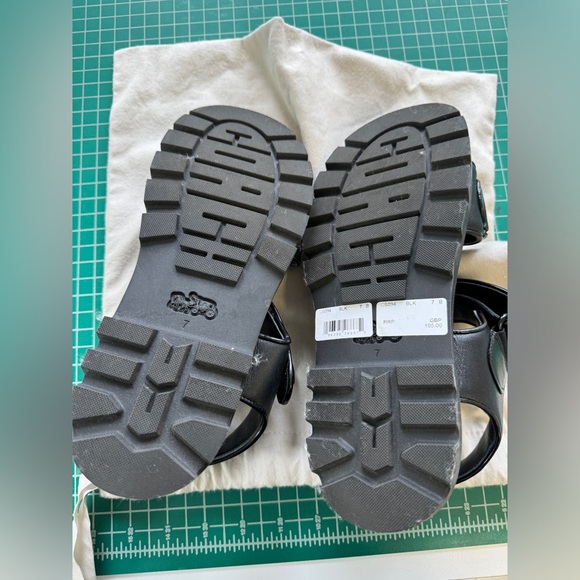 Only worn once Coach shoes - Picture 3 of 4